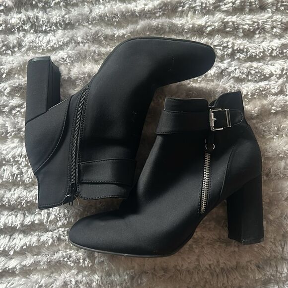 Unisa Shoes - Size 11 women’s bootie